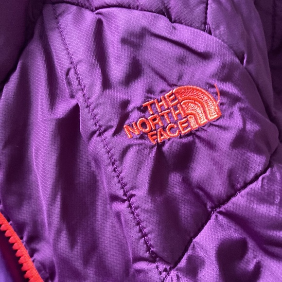Pink and purple North face coat two pieces zip up with zipper pockets - Picture 9 of 16